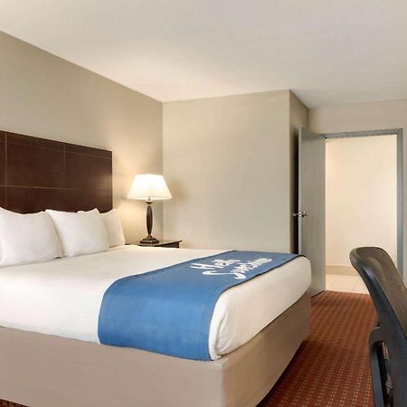 Days Inn By Wyndham Whitmore Lake Exterior foto